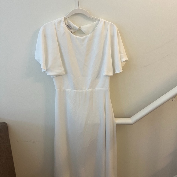 NWT | Miphai | White Flutter Sleeve Dress in size L - Picture 2 of 4